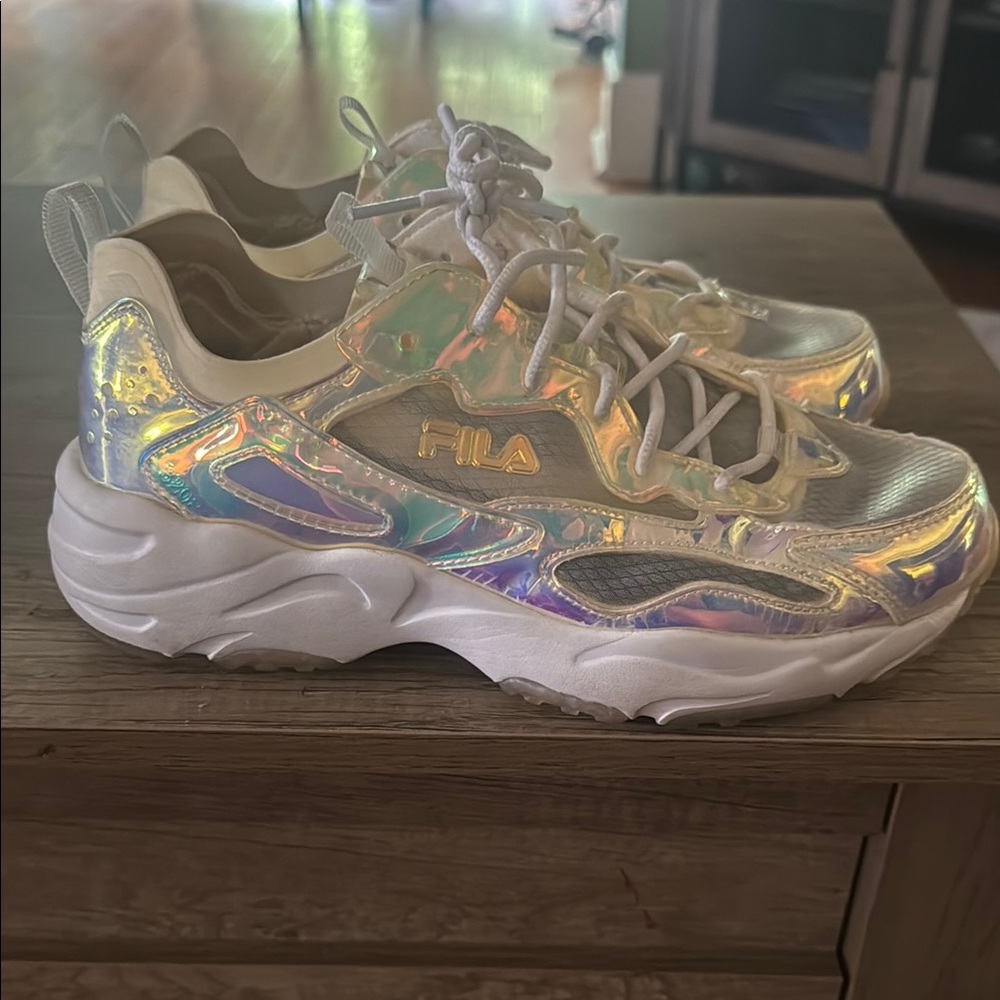Fila Holographic White Sneakers GUC Sz 8